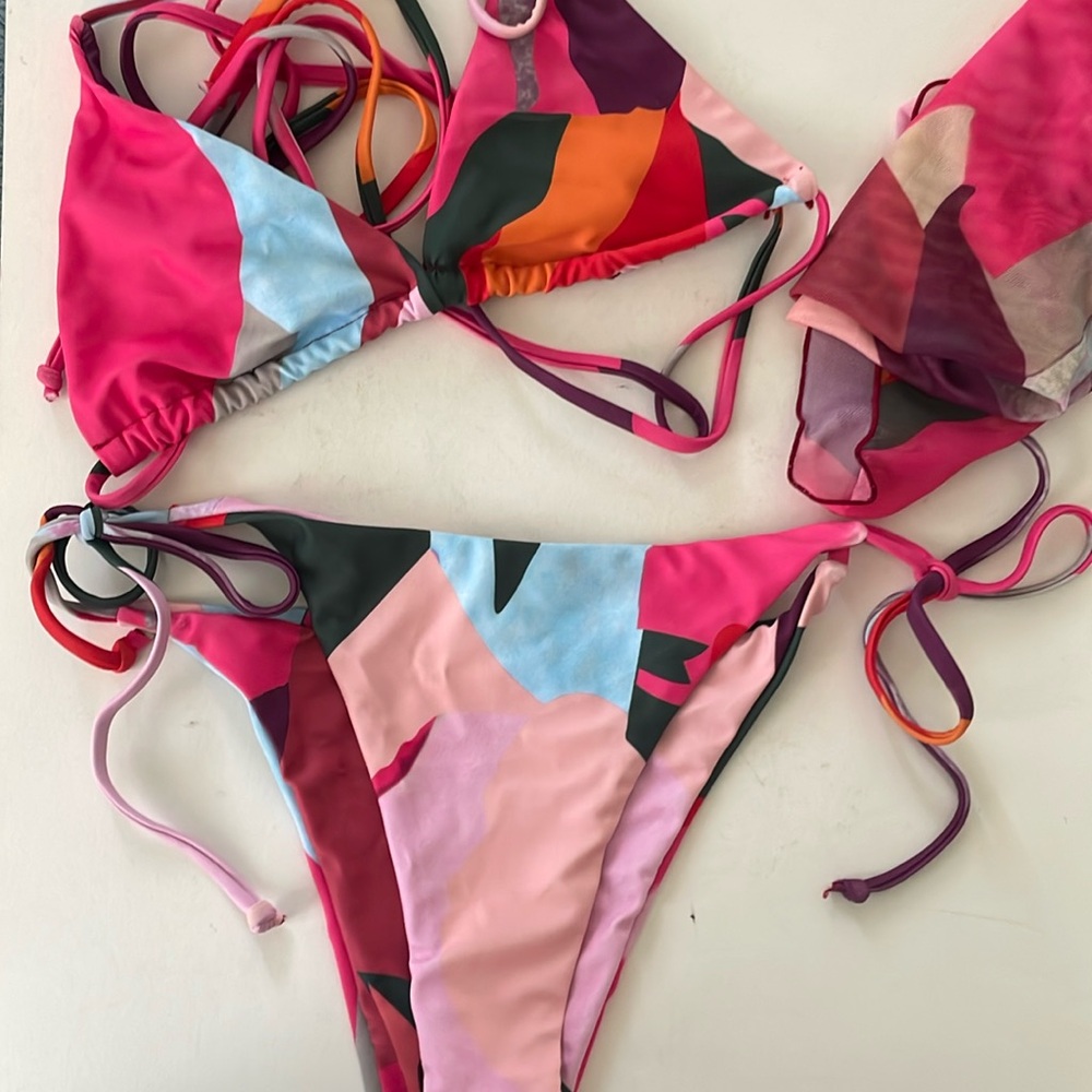 Brand New SHEIN 3 Piece Color Block String Bikini Set